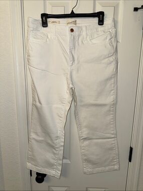 Classic White Women’s Jeans - ankle bootcut